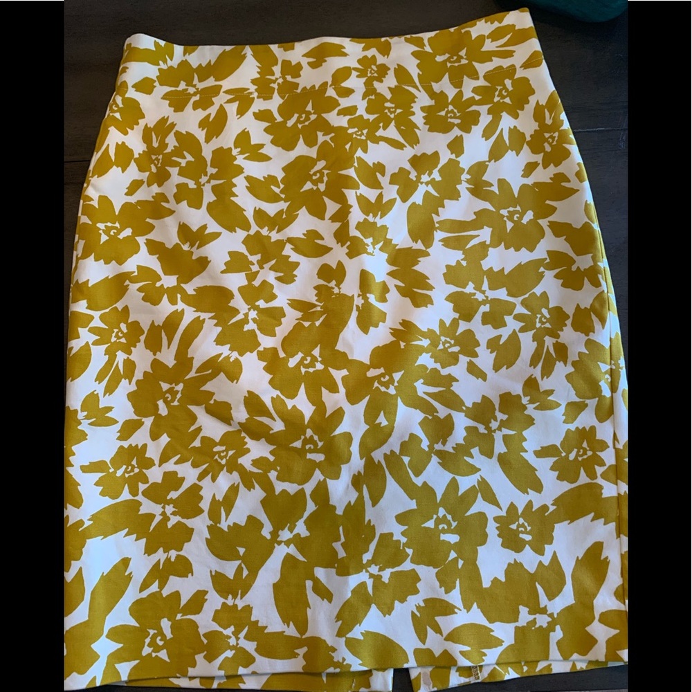 Yellow floral Loft pencil skirt